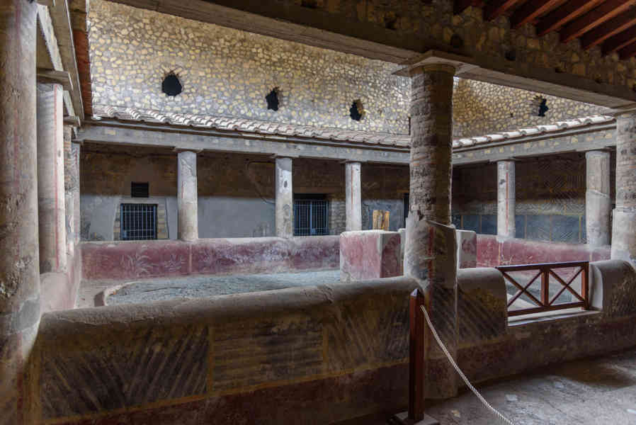310 - Italia - Torre Annunziata - Villa Oplontis o Villa Poppea - Peristilio.jpg